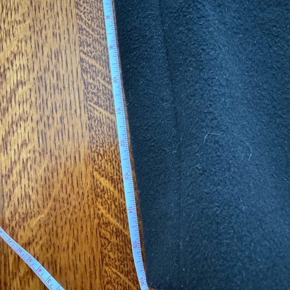 Larry Levine size medium wool blazer/coat. - Picture 10 of 11